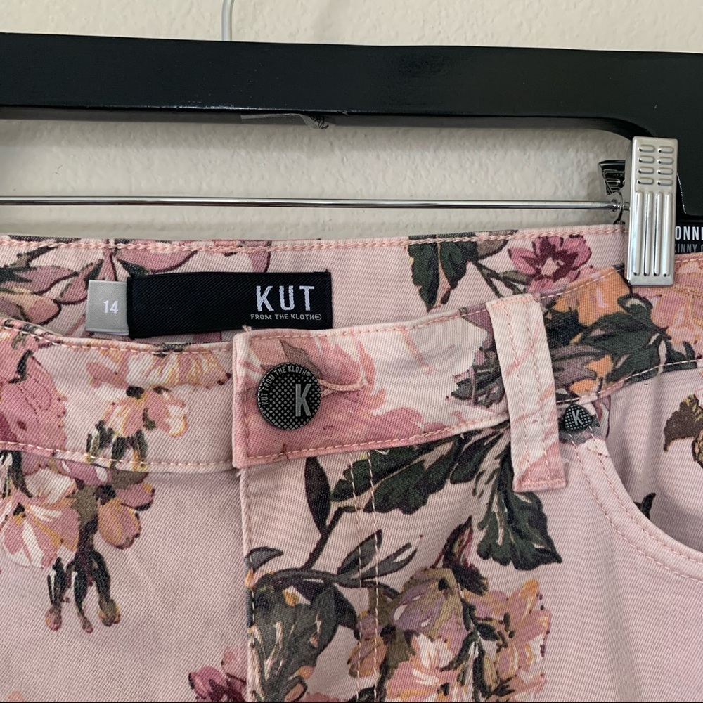 Kut from the Kloth Connie Pink Floral Crop Skinny Jeans - Picture 5 of 12